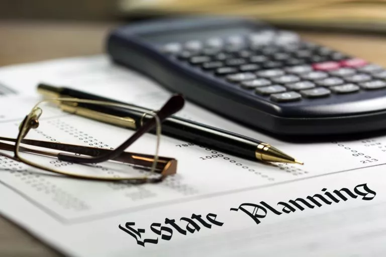 How Family Revocable Trusts Enhance Estate Planning Alongside Living Wills and Healthcare Directives
